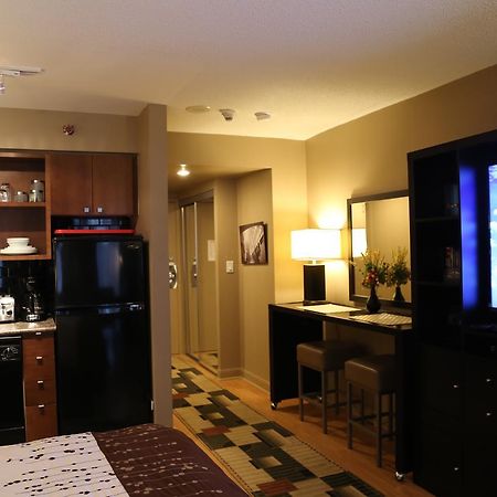 Visitor Accommodation Торонто Экстерьер фото