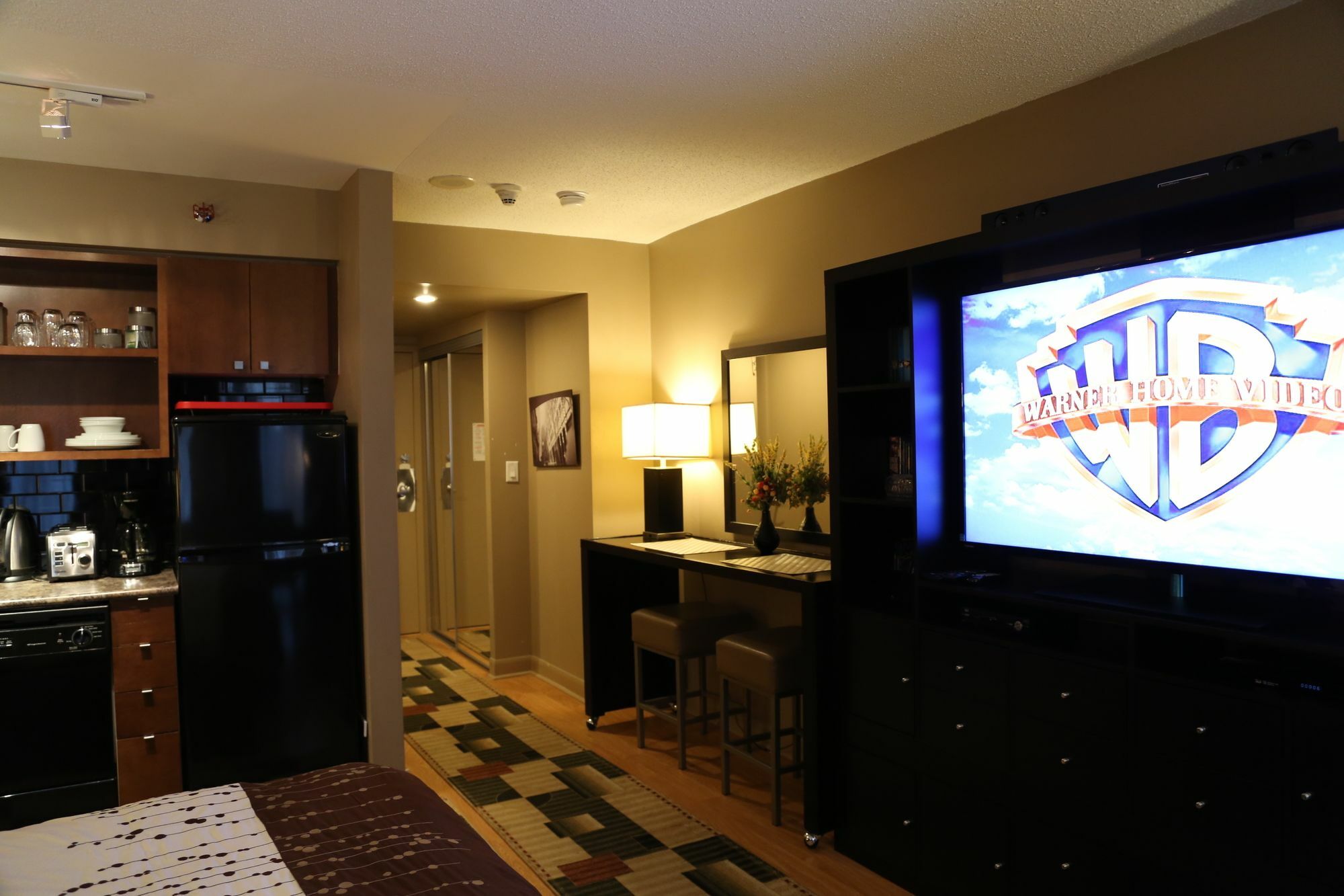 Visitor Accommodation Торонто Экстерьер фото