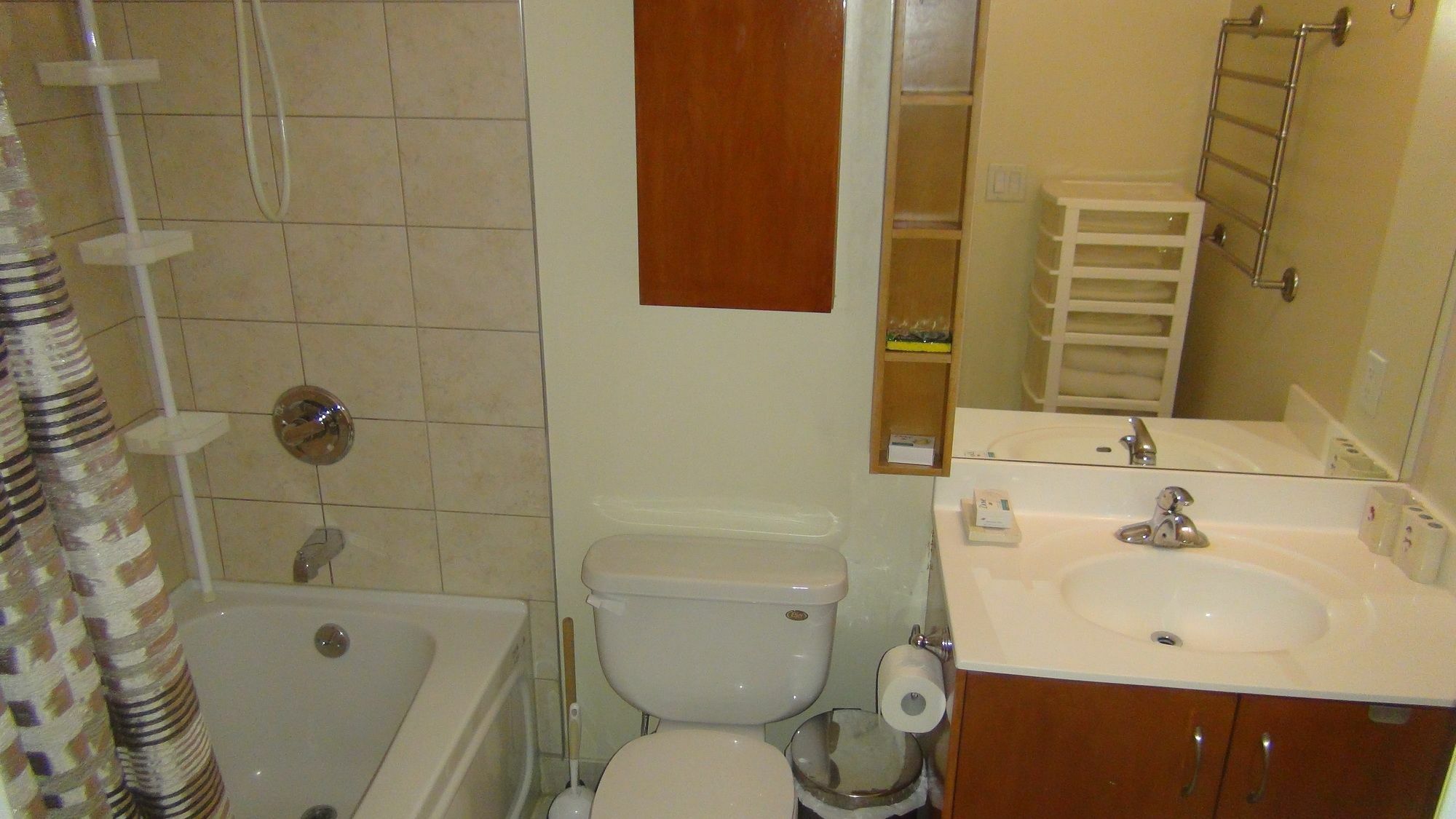 Visitor Accommodation Торонто Экстерьер фото